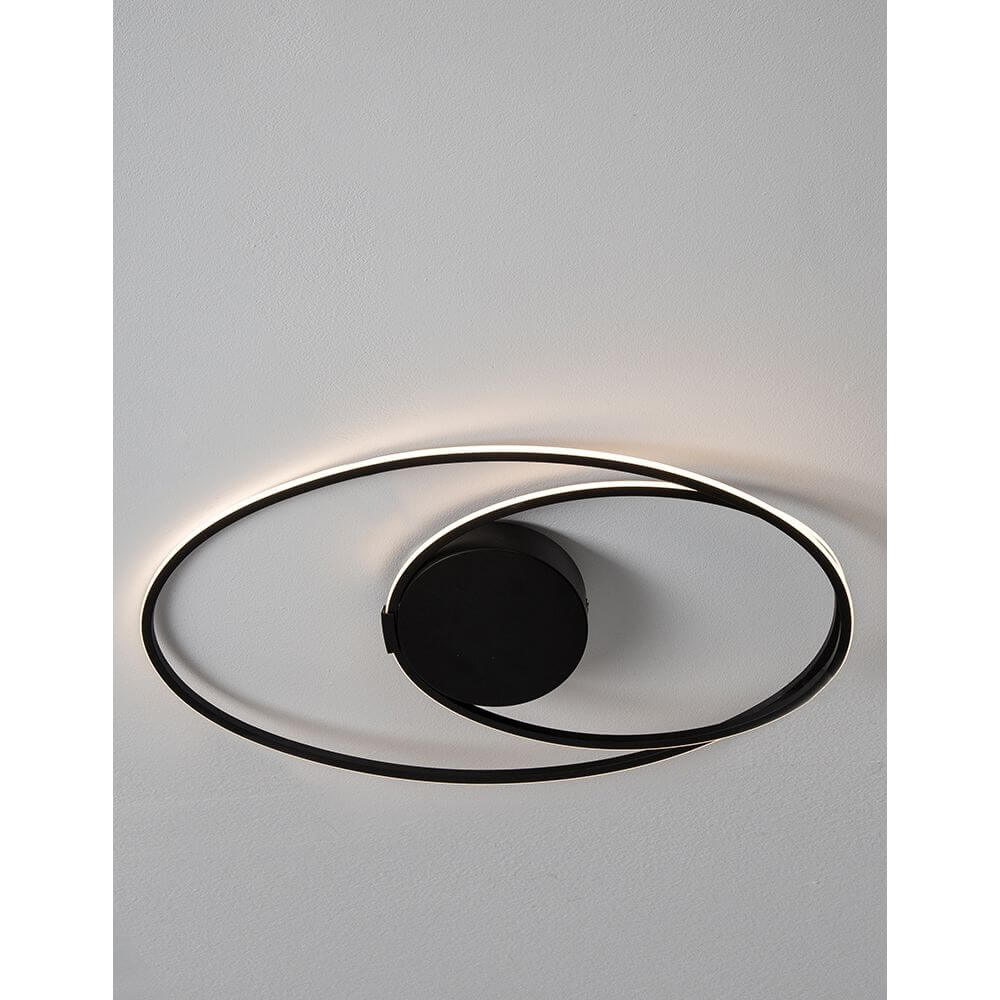 Viareggio LED Deckenlampe Geschwungen – moderne schwarze Aluminium-Deckenleuchte mit geschwungenem Acrylring und integrierter 28W LED