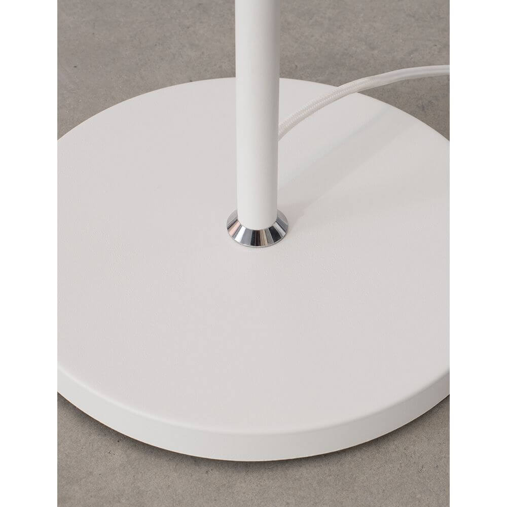 Basis der Viti LED Stehleuchte 170cm Metall aus weißem Aluminium mit eleganten Details.