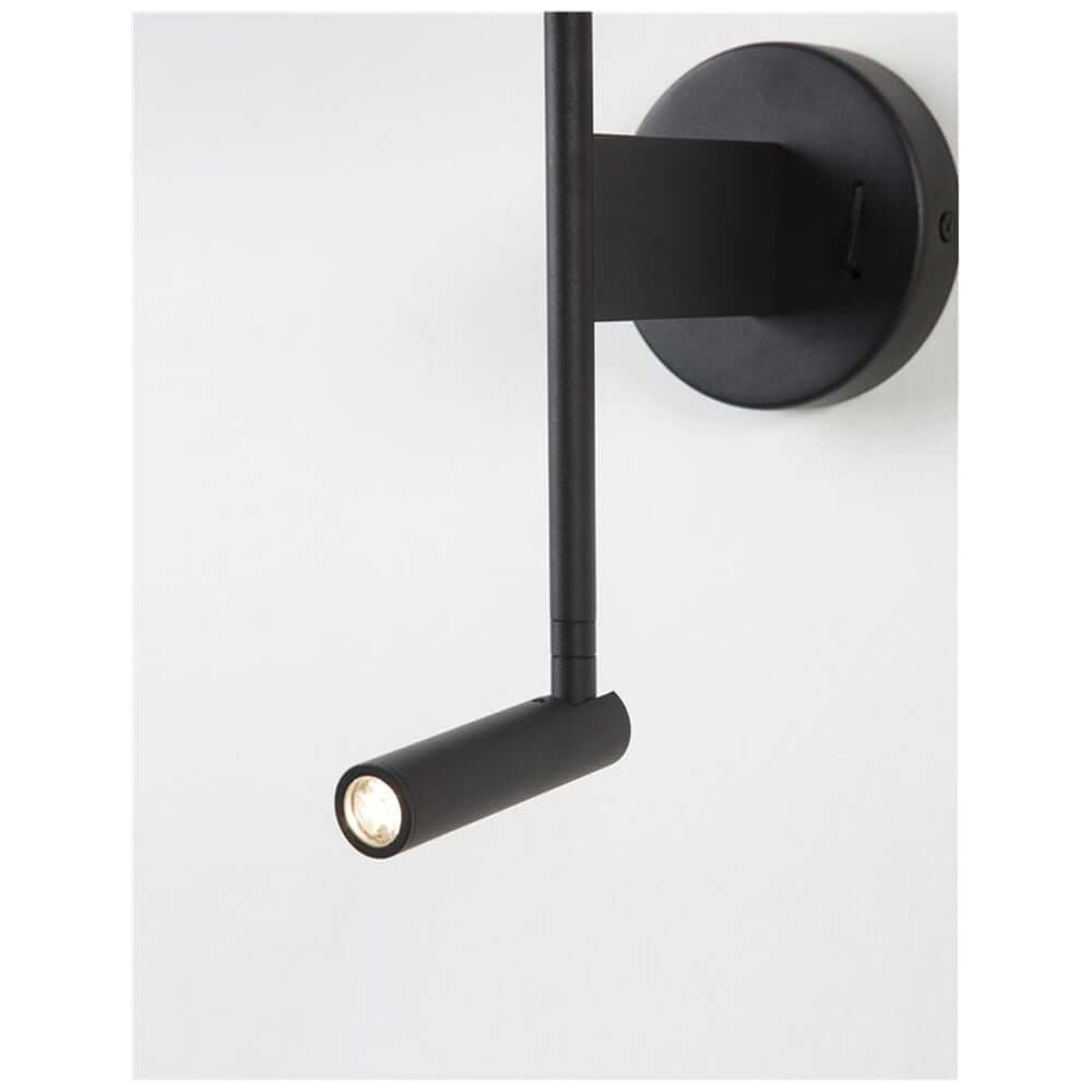 Yama Wandlampe mit LED Lesearm, moderne Wandleuchte aus schwarz lackiertem Aluminium mit Richtstrahler.