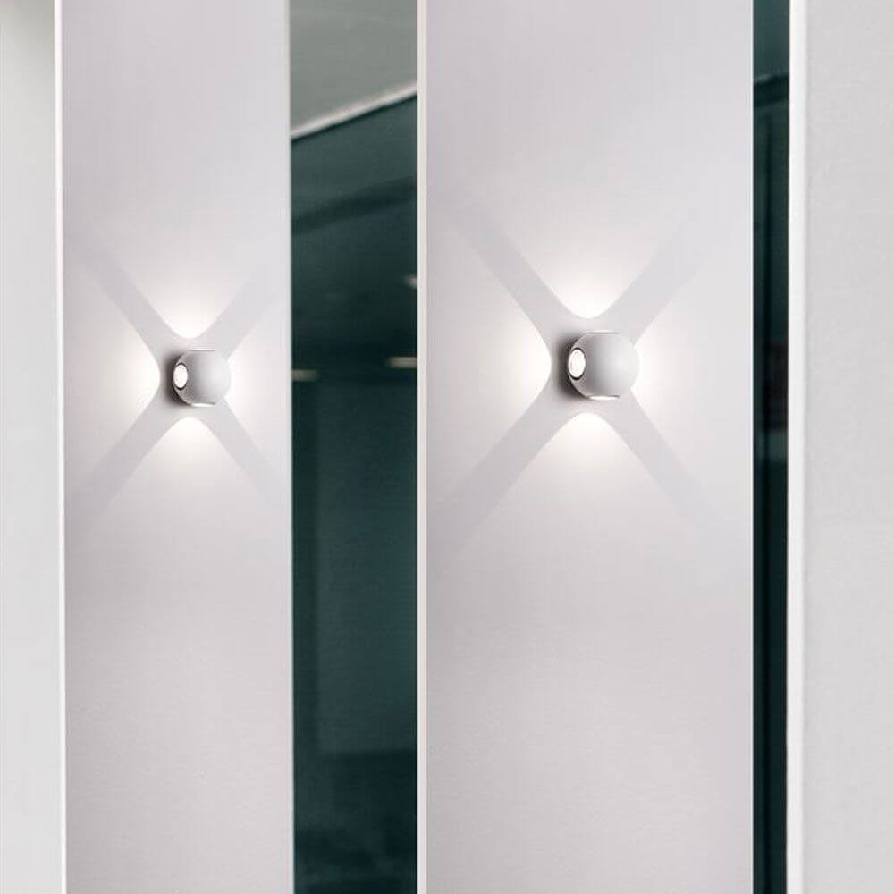 Zari Mini Wandleuchte Lichtstrahlen IP54