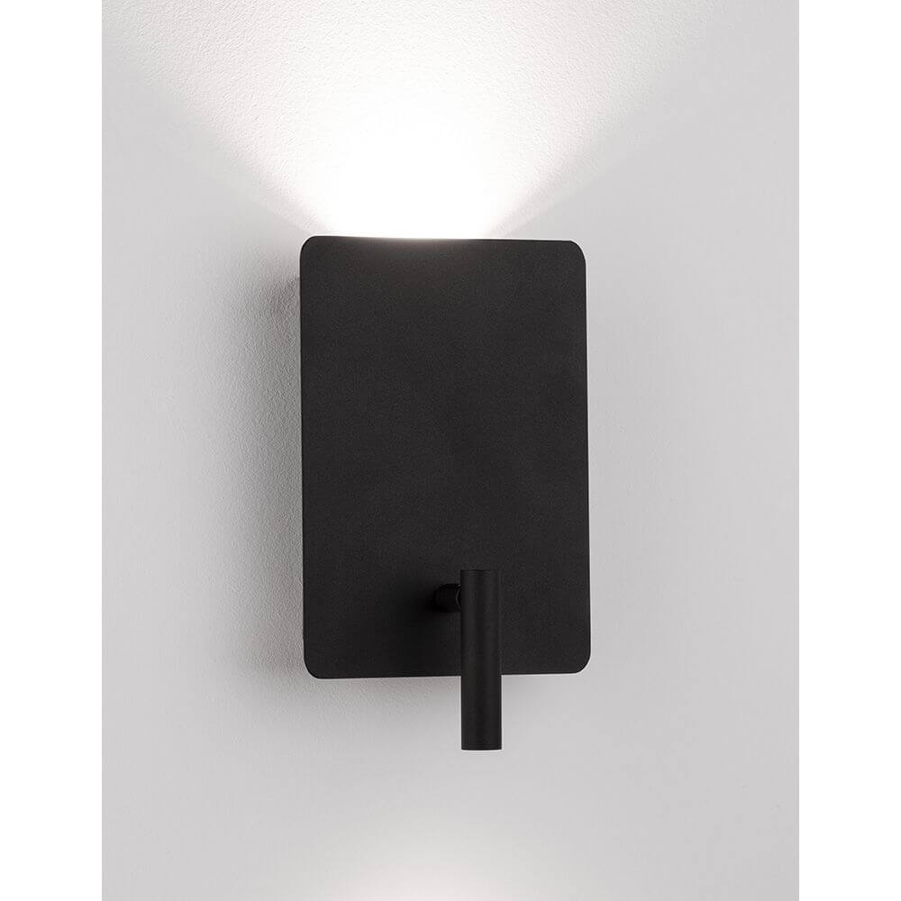 Zen LED Wandleuchte mit Lesearm & USB in modernem Design mit schwarzem Gehäuse und verstellbarem Lesearm.