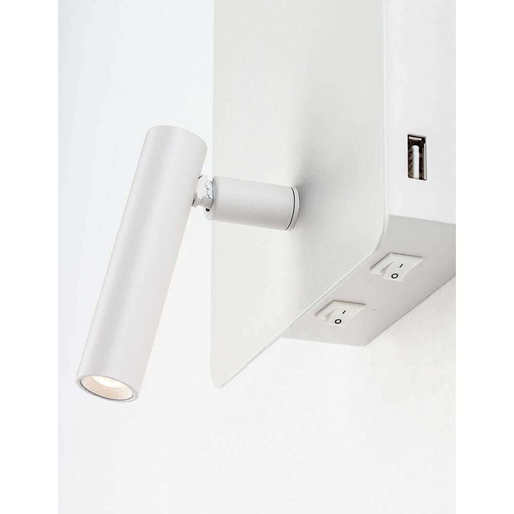 Zen LED Wandleuchte mit Lesearm & USB in modernem Design und warmweißem Licht.