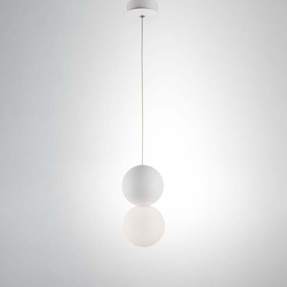 Nova Luce Zero Pendelleuchte Rund mit zwei harmonischen Kugeln in modernem Design.