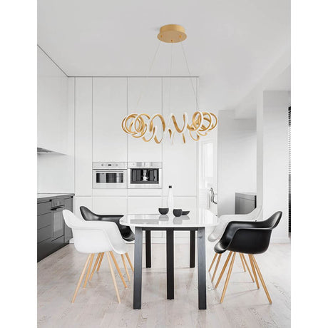 Zinia LED Metal hængende lampe i den moderne spisestue over et elegant bord og stole.