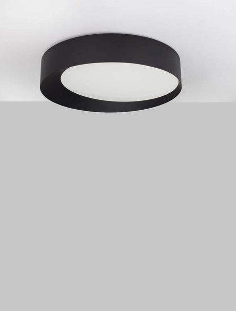 Applique de plafond Oby LED Ø 60 cm 3000K au design noir, parfaite pour un intérieur moderne.