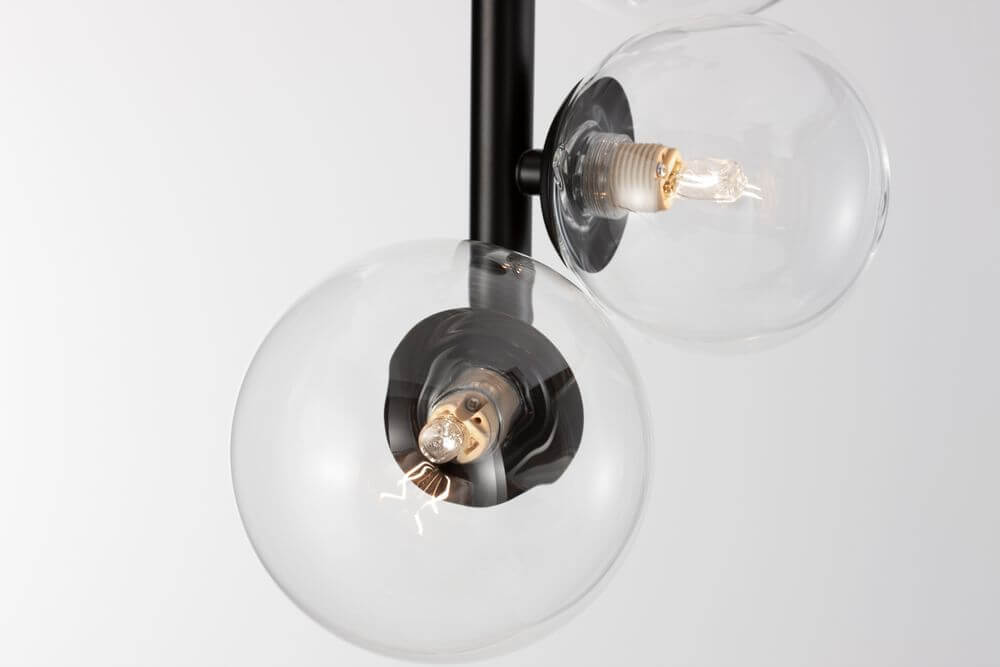 Odillia Pendelleuchte G9 6-flammig mit sphärischen Glaskugeln und elegantem Design.