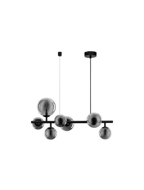 Odillia pendel G9 7-pære med et moderne design og elegante opalglas på en mat guld metaloverflade.