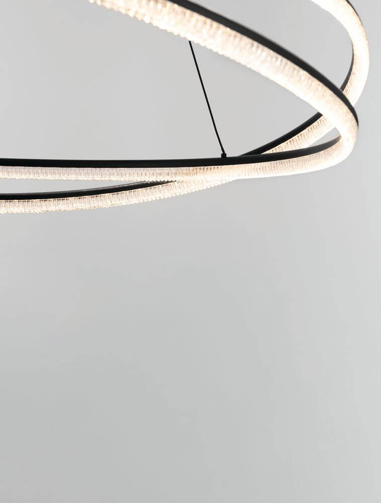 Ofelia LED Pendelleuchte 2-flammig Ø 95cm 3000K in modernem Design mit sanftem Licht.