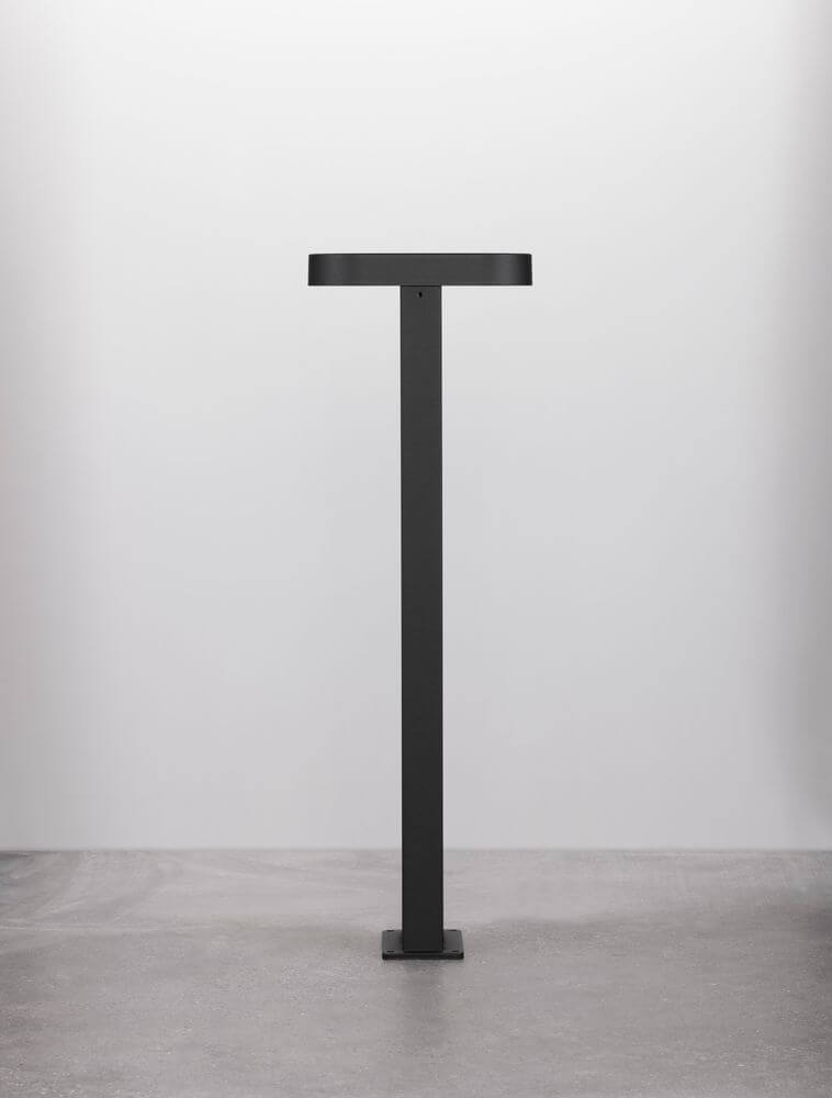 Moderne schwarze LED Außenwegeleuchte von Nova Luce für Garten oder Terrasse, IP54 geschützt.