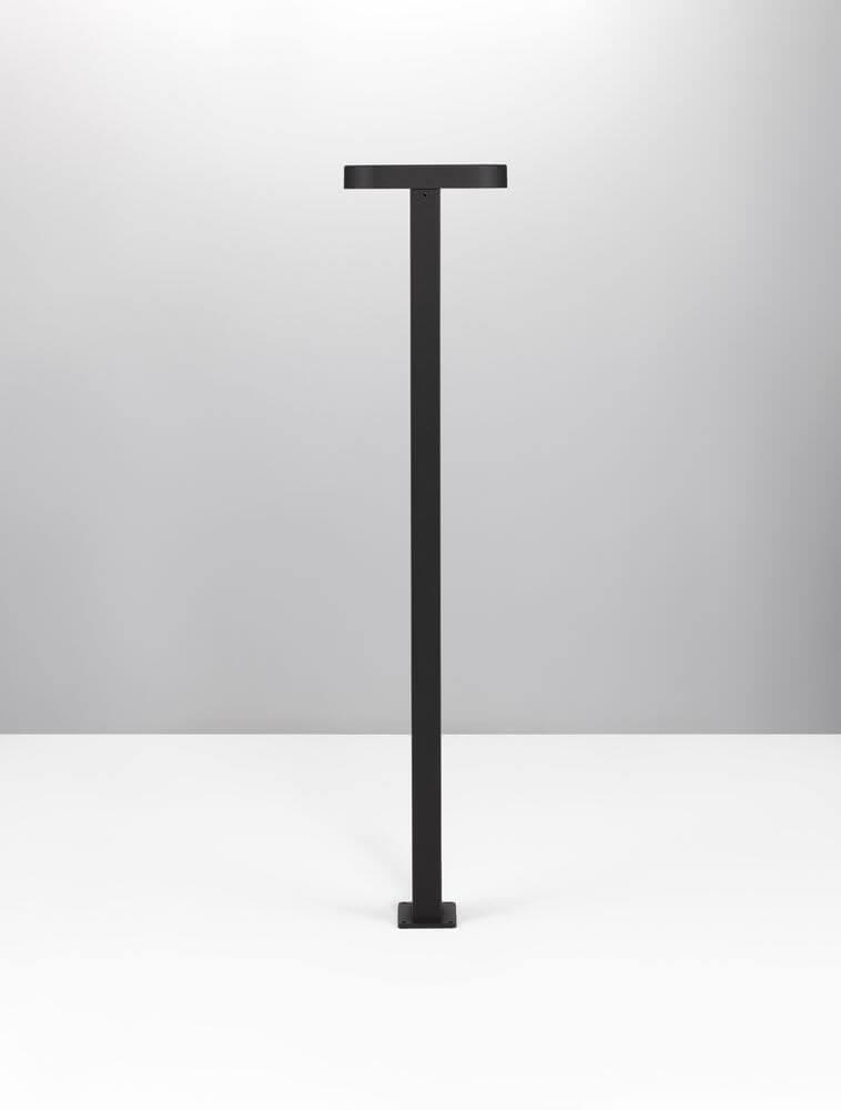 Moderne Ofir LED Außenwegeleuchte in Schwarz, ideal für Garten und Terrasse.