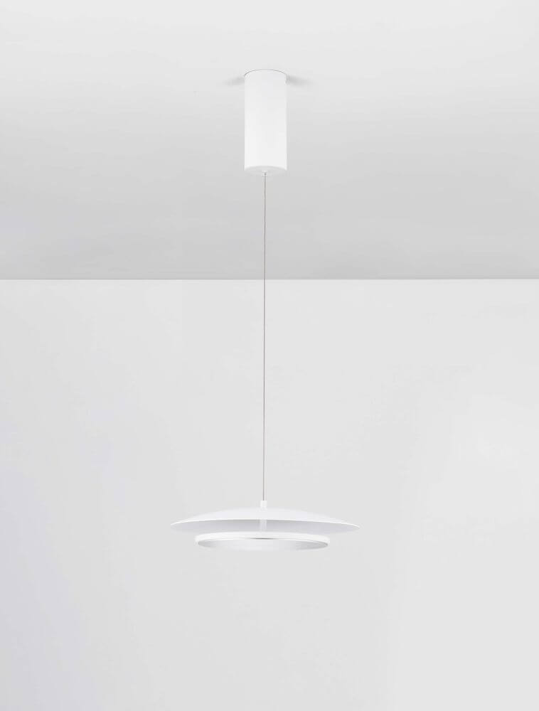 Olos LED Pendelleuchte 3000K Weiß,Chrom in modernem Design, ideal für stilvolle Innenräume.