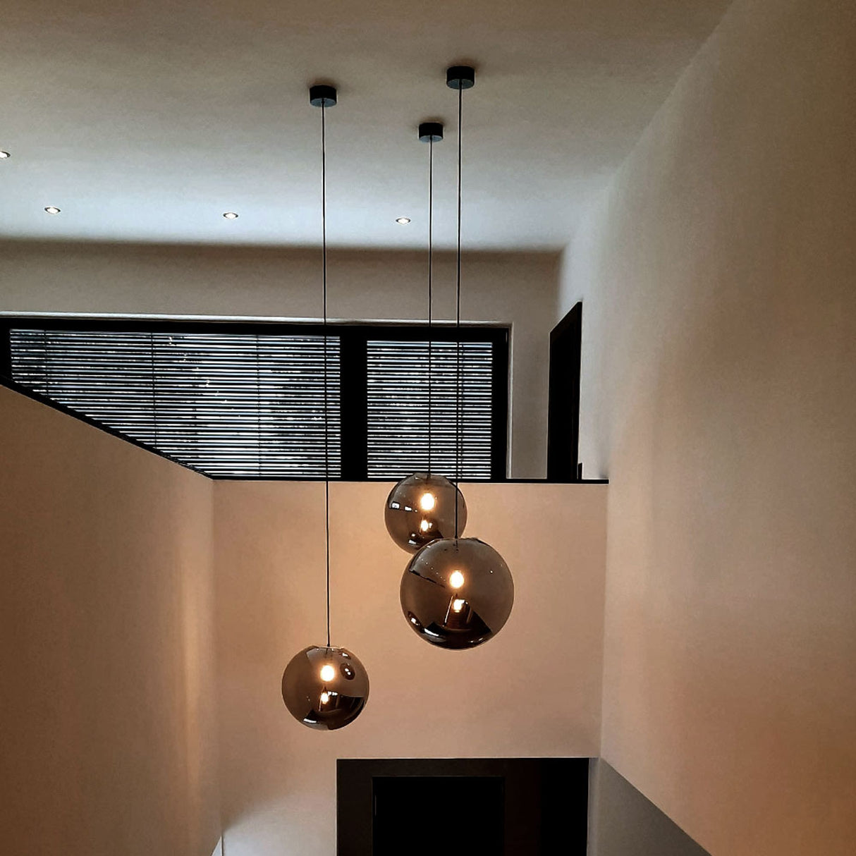 s.luce Orb Glaskugel Galerieleuchte 500cm Aufhängung Schwarz