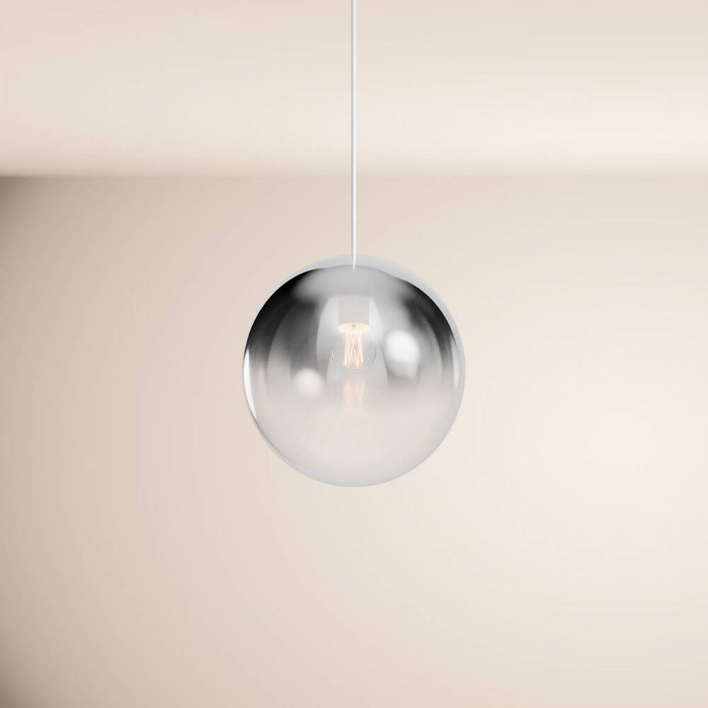 s.luce Orb Glaskugel Pendelleuchte Aufhängung 150cm Weiß in eleganten Raum mit weichem Licht.