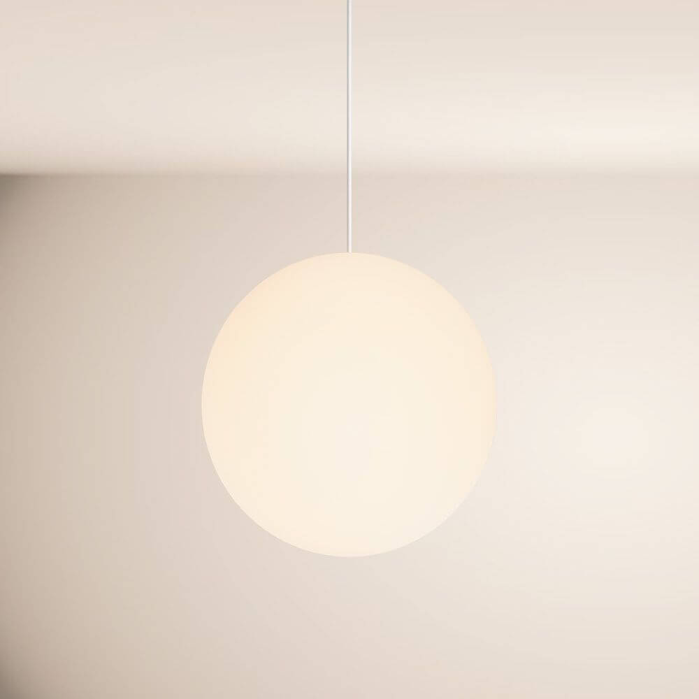 s.luce Orb Glaskugel Pendelleuchte Aufhängung 150cm Weiß in minimalistischen Design, perfekt für moderne Innenräume.