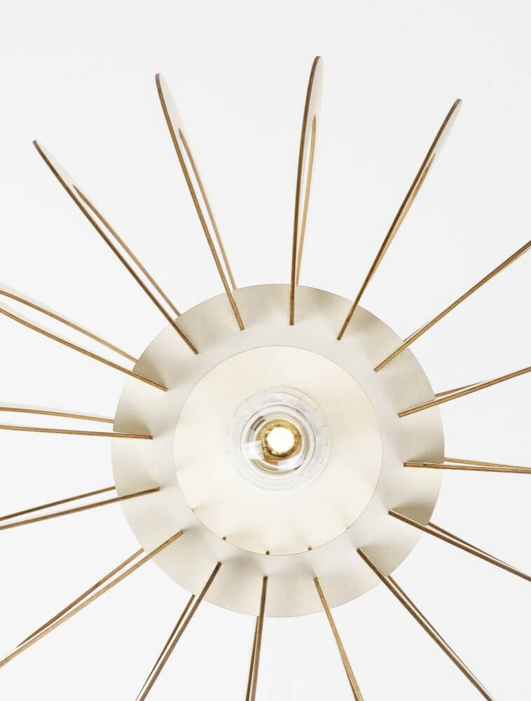 Ottoline Pendelleuchte E27 Ø 40cm von Nova Luce, elegantes Design mit filigranen Elementen aus Metall und Holz.