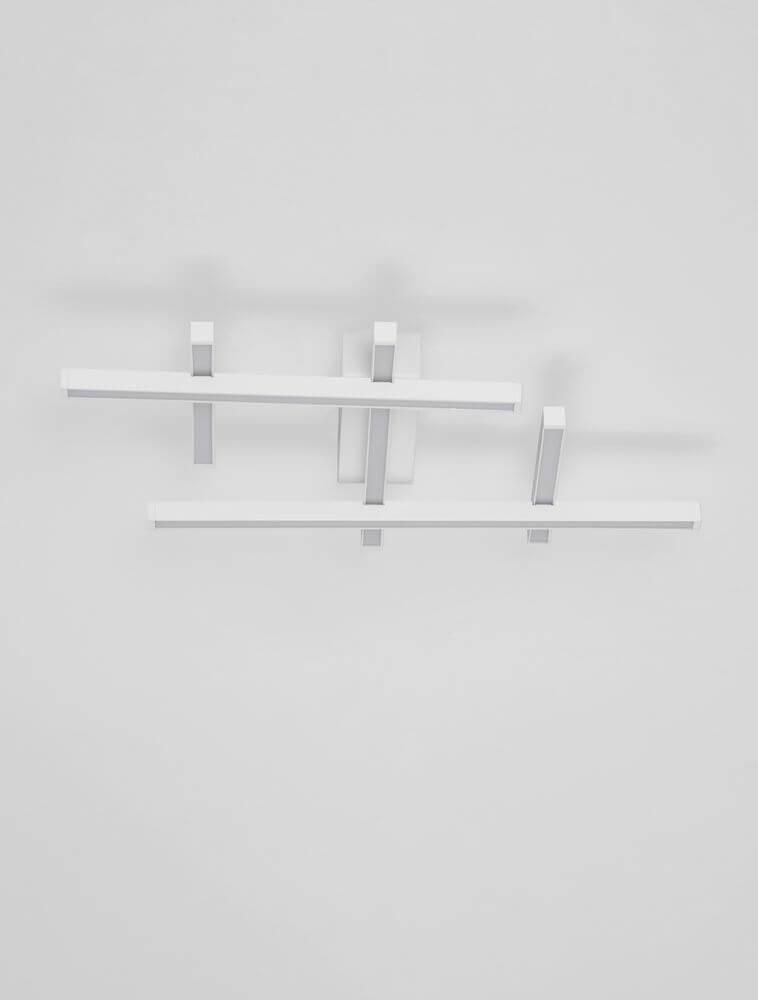 Pace LED Deckenleuchte 58cm 5-flammig 3000K Weiß, modernes Design mit Aluminium und schwarzem Acryl.