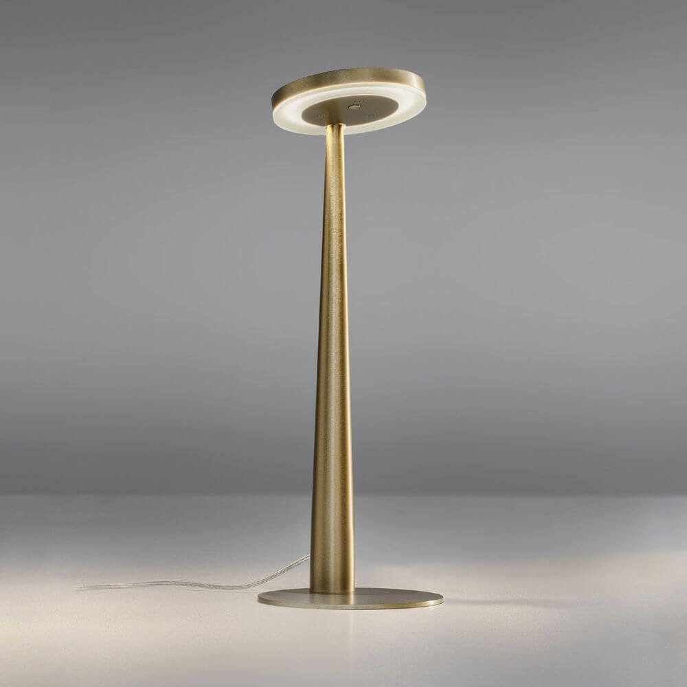 Panzeri Bella LED-Tischlampe mit Touchschalter, goldfarbenes minimalistisches Design.