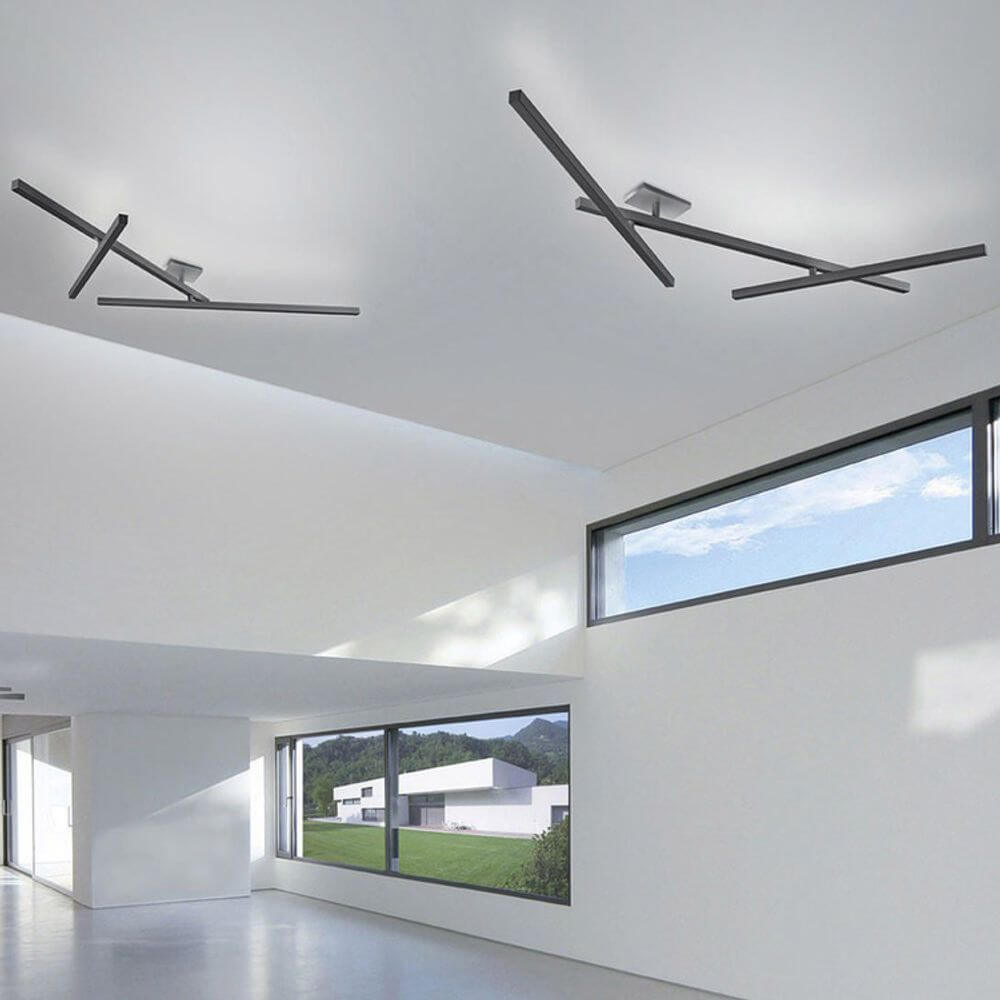 Drehbare Panzeri Carmen LED Deckenleuchte in modernem Raumdesign mit stilvollem Licht.