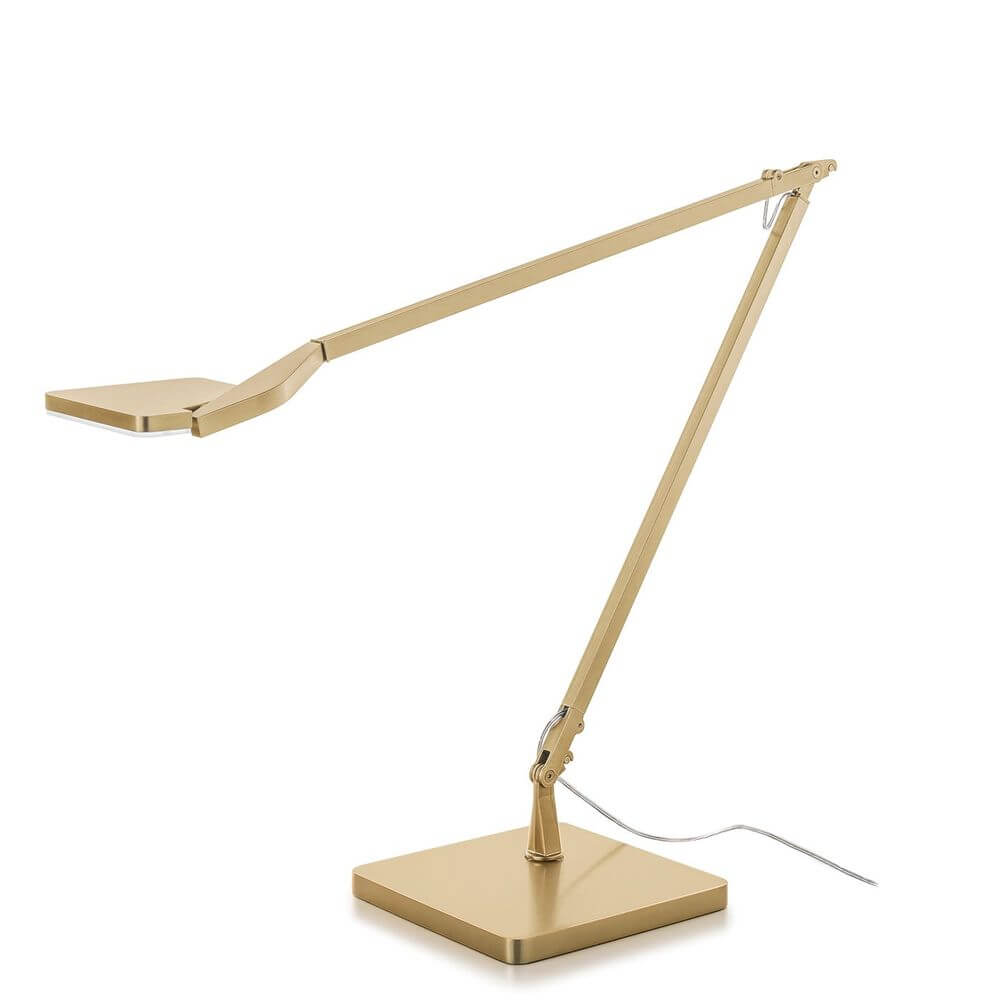 Panzeri Jackie LED-Tischlampe in elegantem Gold, verstellbar mit Touchdimmer für modernes Raumdesign.