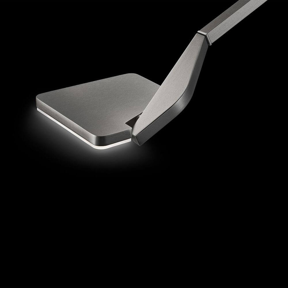 Panzeri Jackie LED-Tischlampe, verstellbare Leuchte mit Touchdimmer, modernes Design in Schwarz