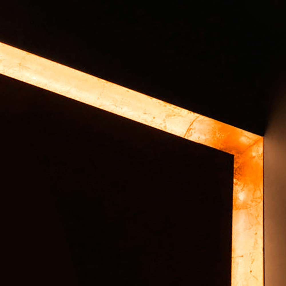 Panzeri Manhattan Einbauprofil für LED-Strips mit warmem Licht in einer Ecke