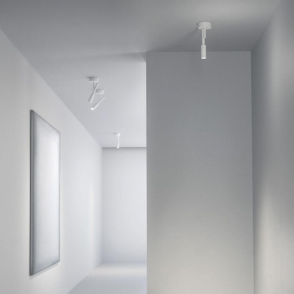 Panzeri Tubino LED Decken- oder Wandspot in minimalistischer Innenraumgestaltung