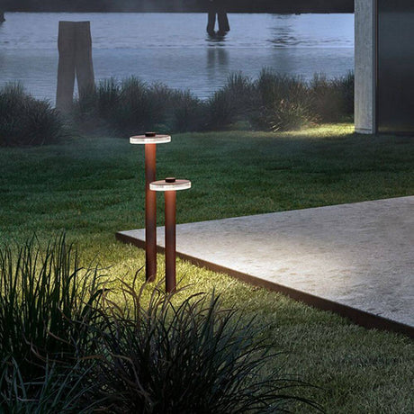 Panzeri Venexia Pollerleuchte mit LED-Licht IP65 im Außenbereich, ideal für Garten und Wegebeleuchtung.