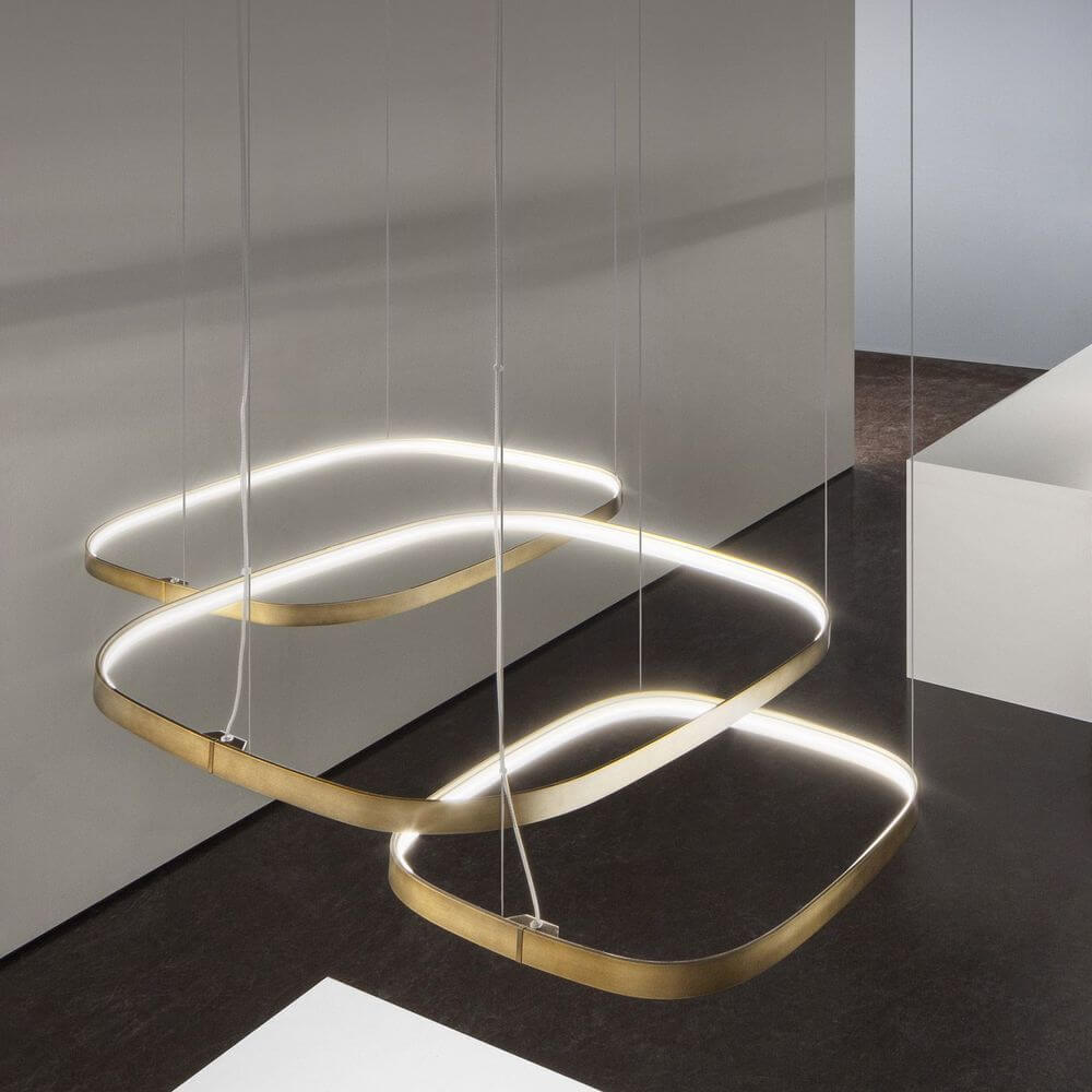 Lampa wisząca Panzeri Zero Square LED w eleganckim designie z pośrednim światłem z wysokiej jakości materiałów.