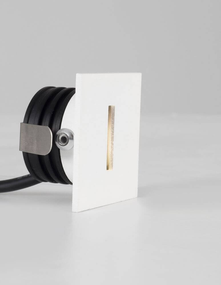 Passagio LED Außenwandeinbauleuchte Quadratisch Slot 3000K IP54 in modernem Design mit schlanker Kontur.