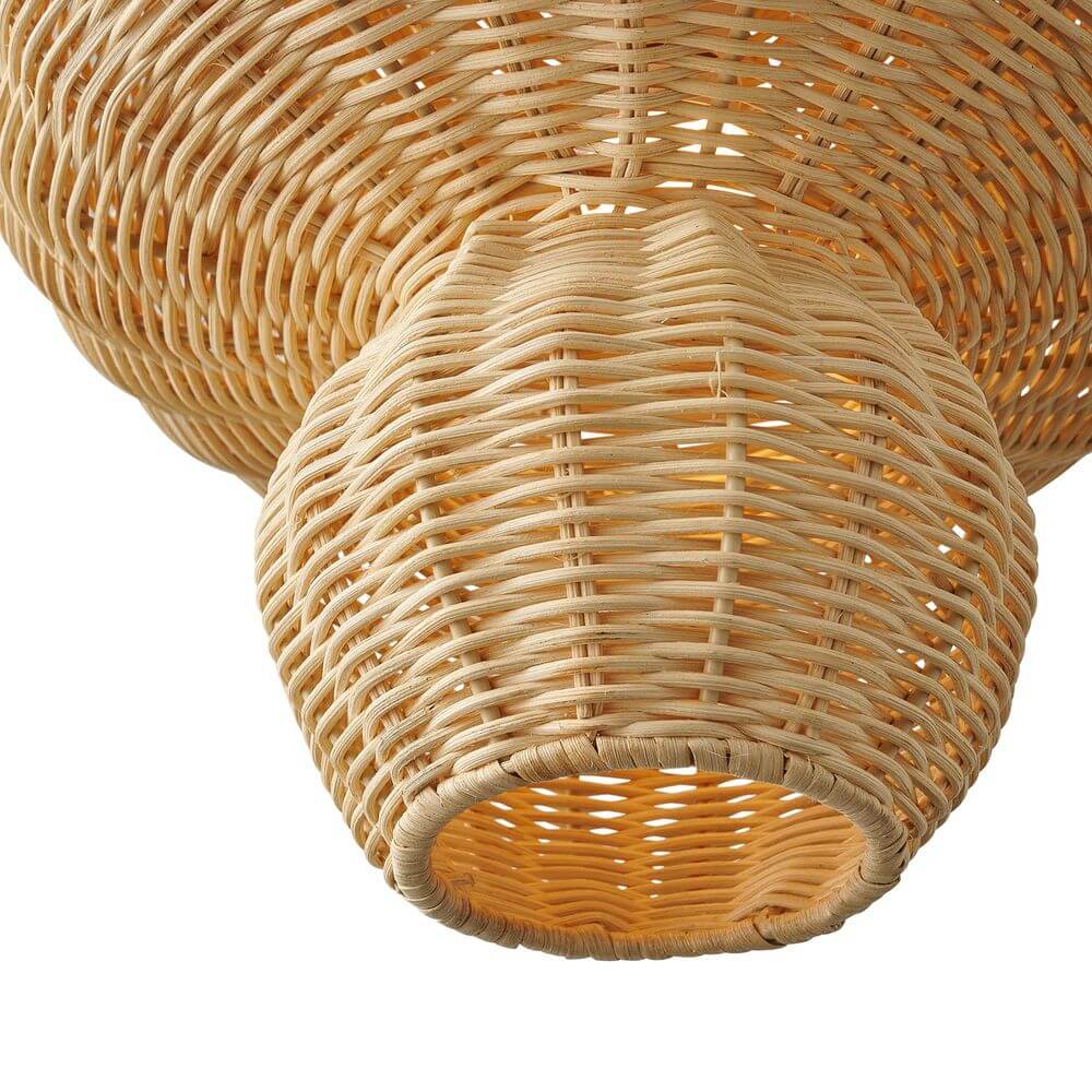 Pendelleuchte Allie aus Rattan, inspiriert von der Natur, mit schönem Licht- und Schattenspiel.