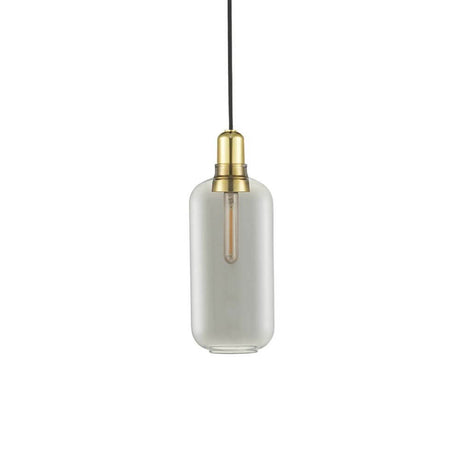 Lampa wisząca Amp L szklana dymiona, mosiądz z nostalgicz designem i dekoracyjną żarówką.
