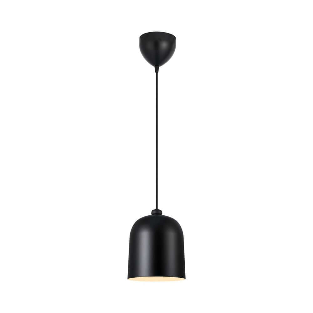 Pendelleuchte Angle in schwarz mit industriellem Design und verstellbarem Licht.