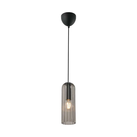 Pendelleuchte Miella mit elegantem geripptem Glas und schnörkellosem Design.