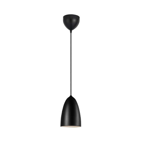 Pendelleuchte Nexus 2.0 Small in elegant schwarzem Design, modern und minimalistisch.