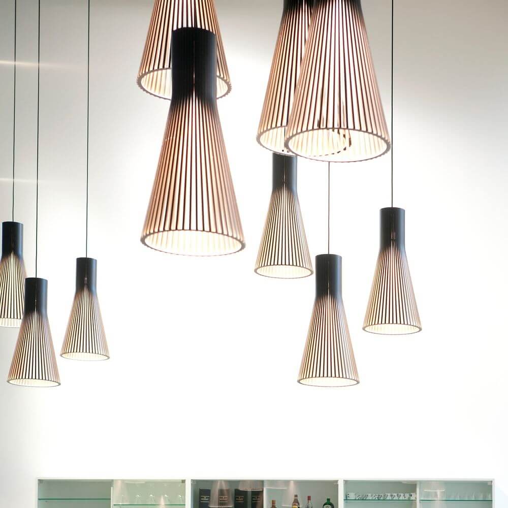 Pendelleuchte Secto Small 4201 aus Holz Ø 25cm, handgefertigte Holz-Leuchten von Secto Design.