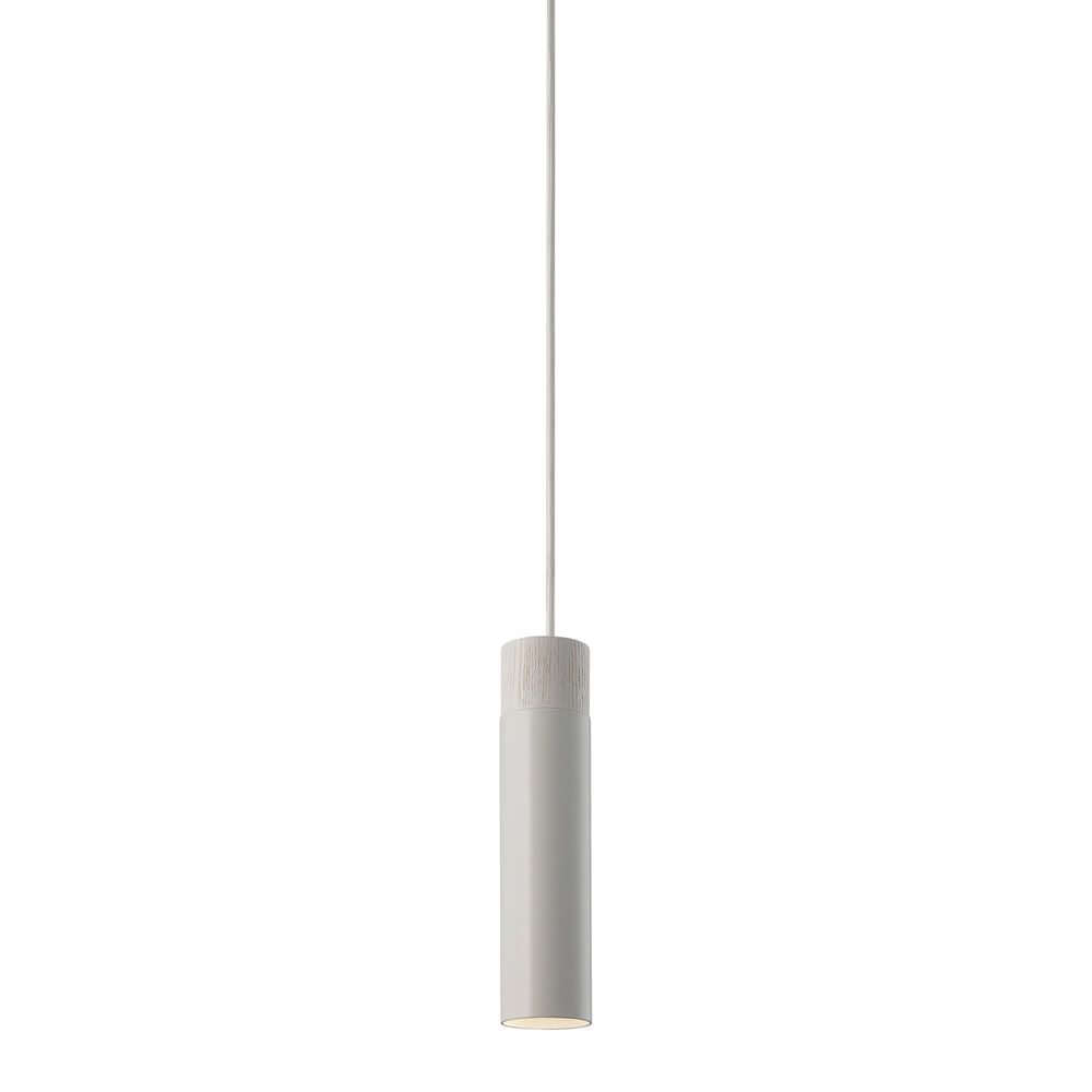 Pendelleuchte Tilo mit minimalistischem Design und präzisem, nach unten gerichtetem Licht.