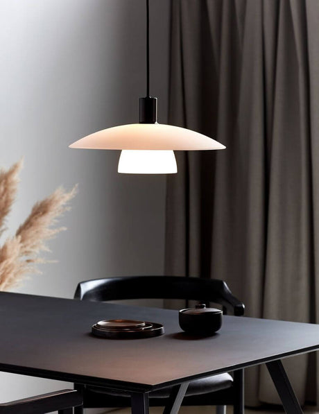 Lampa wiszącego werona