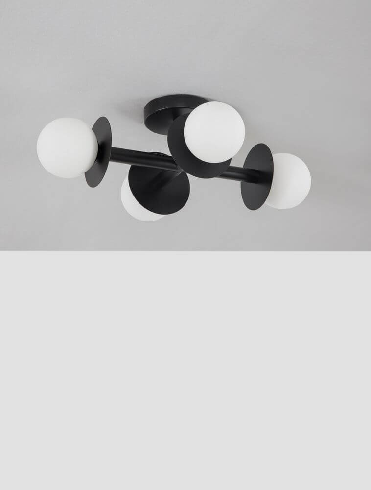 Pielo Deckenleuchte G9 4-flammig mit modernem Design und Opalglas für zeitlose Eleganz.