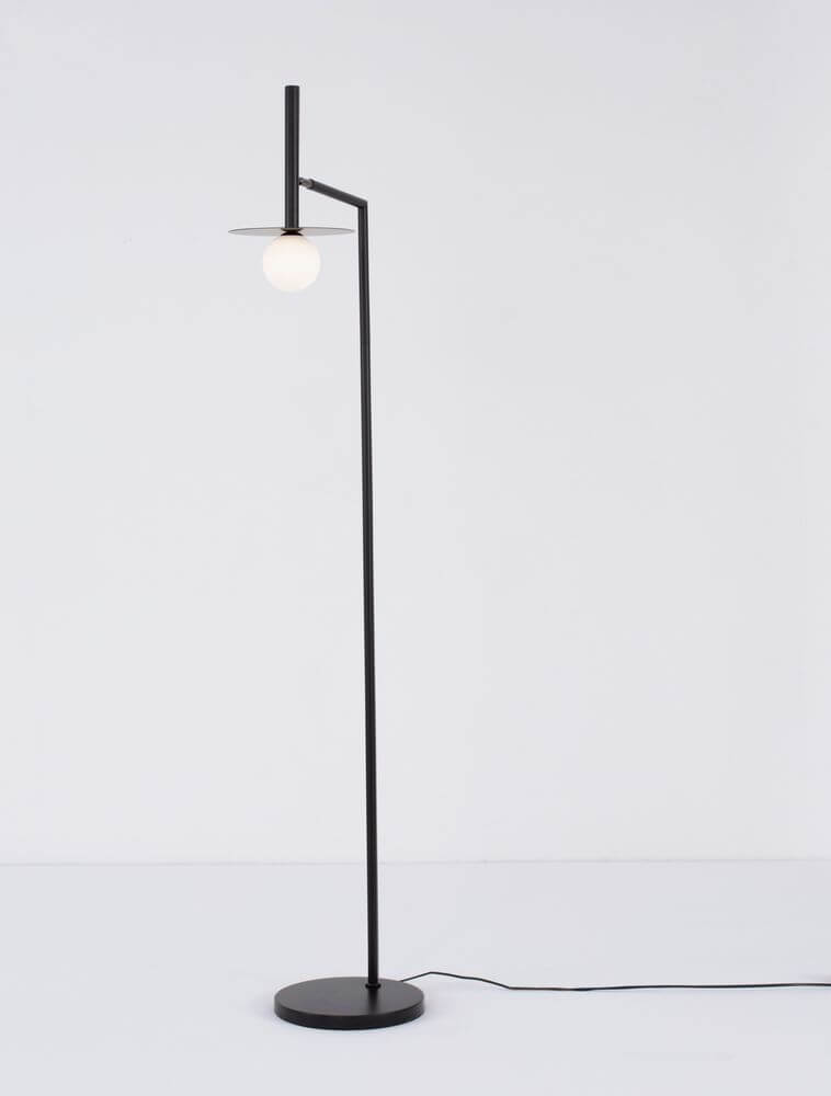 Pielo Stehlampe G9 H 165cm Ø 42cm in modernem Design aus Metall und Opalglas, ideal für elegantes Wohnen.