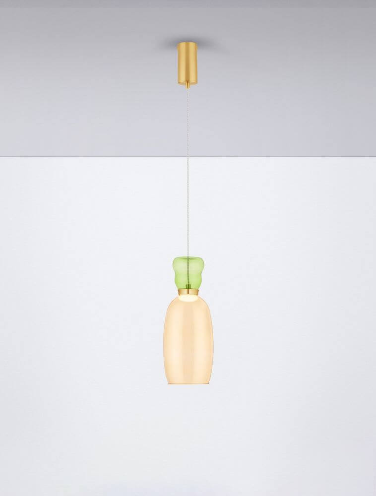 Pluma LED Pendelleuchte Ø 15cm 3000K Mehrfarbig mit edlem Design und warmem Glasleuchtenschirm.