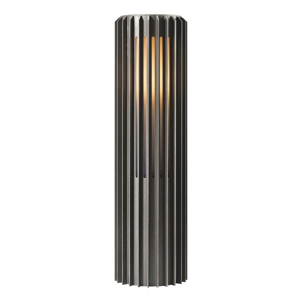 Pollerleuchte Aludra 45 Seaside IP44 mit skulpturalem Design und modernem Minimalismus.