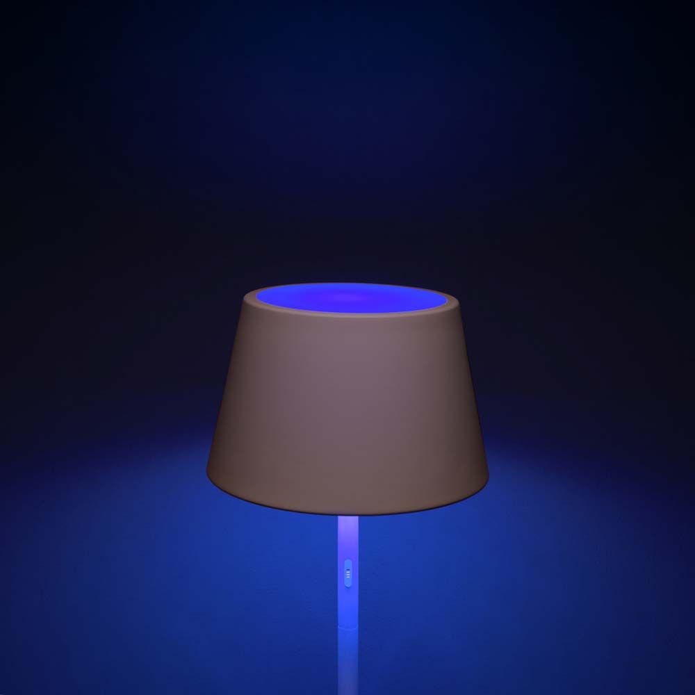 Pomezia LED RGB Außen Stehleuchte IP54 mit blauem Licht und dimmbarer Funktion.