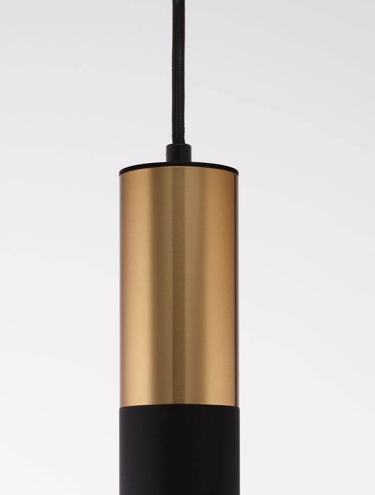 Pongo Pendelleuchte Cover Unten Ø 5,6cm Schwarz, Gold - elegante Lampe mit schwarzem und goldenem Design.