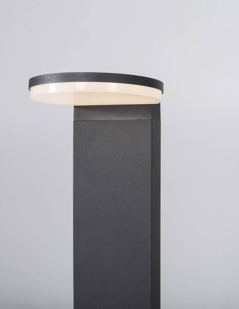 Alt Tag: Posen LED Außenwegeleuchte 3000K Anthrazit IP54 moderner anthrazitfarbener Poller mit 10W LED, 744lm, warmweiß, empfohlen für Einfahrt und Terrasse