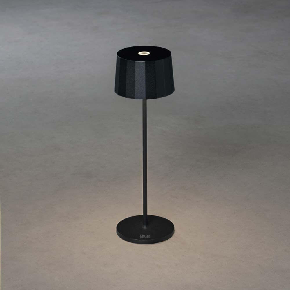 Positano Outdoor LED Akku Tischleuchte in Schwarz mit dimmbarer Funktion, ideal für den Außenbereich.