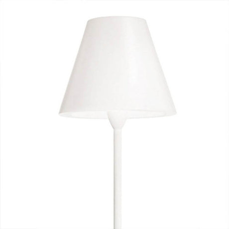 Pro-Light udendørs gulvlampe IP44 169,5 cm hvid med et moderne, enkelt design i hvid farve.