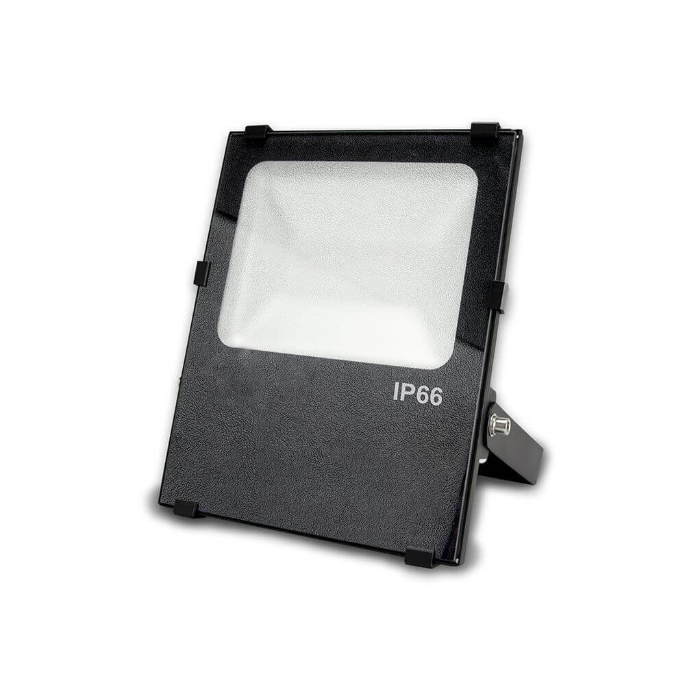 Profi LED Fluter Warmweiß 20W Anthrazit IP66 für Außenbeleuchtung mit gefrostetem Glas und 110° Abstrahlwinkel.