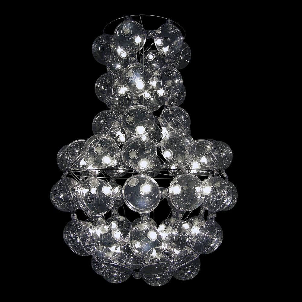 Prince's Design-Kronleuchter 65cm mit luftgefüllten Teilen und modernen LEDs in zeitgemäßem Design.