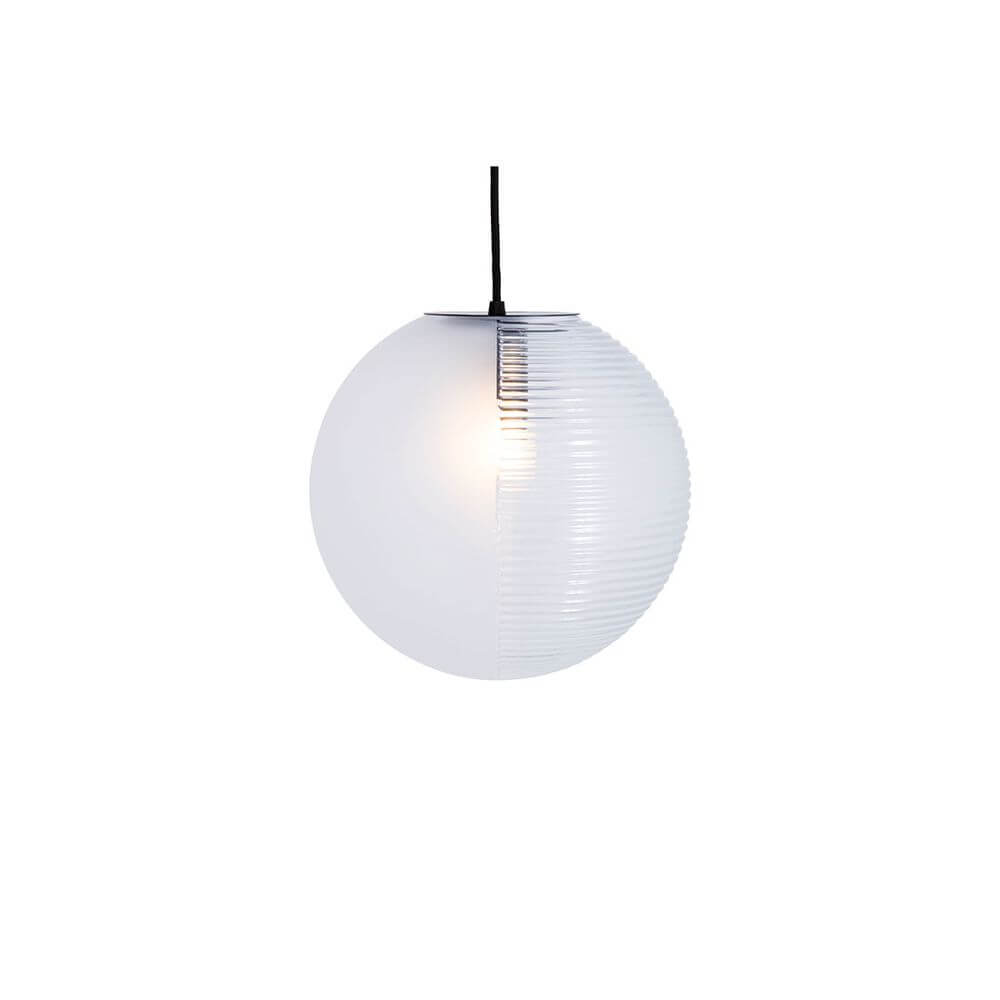 Pulpo LED Pendelleuchte Stellar Medium in Weiß, Ø 31cm, mit transparenten Wellen und modernem Design.