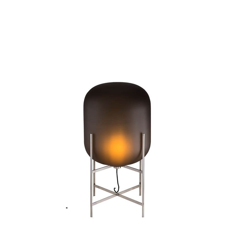 Pulpo LED Tischlampe Oda Medium in braun, üppige Form, auf schlankem Stahlgestell mit warmem Licht.